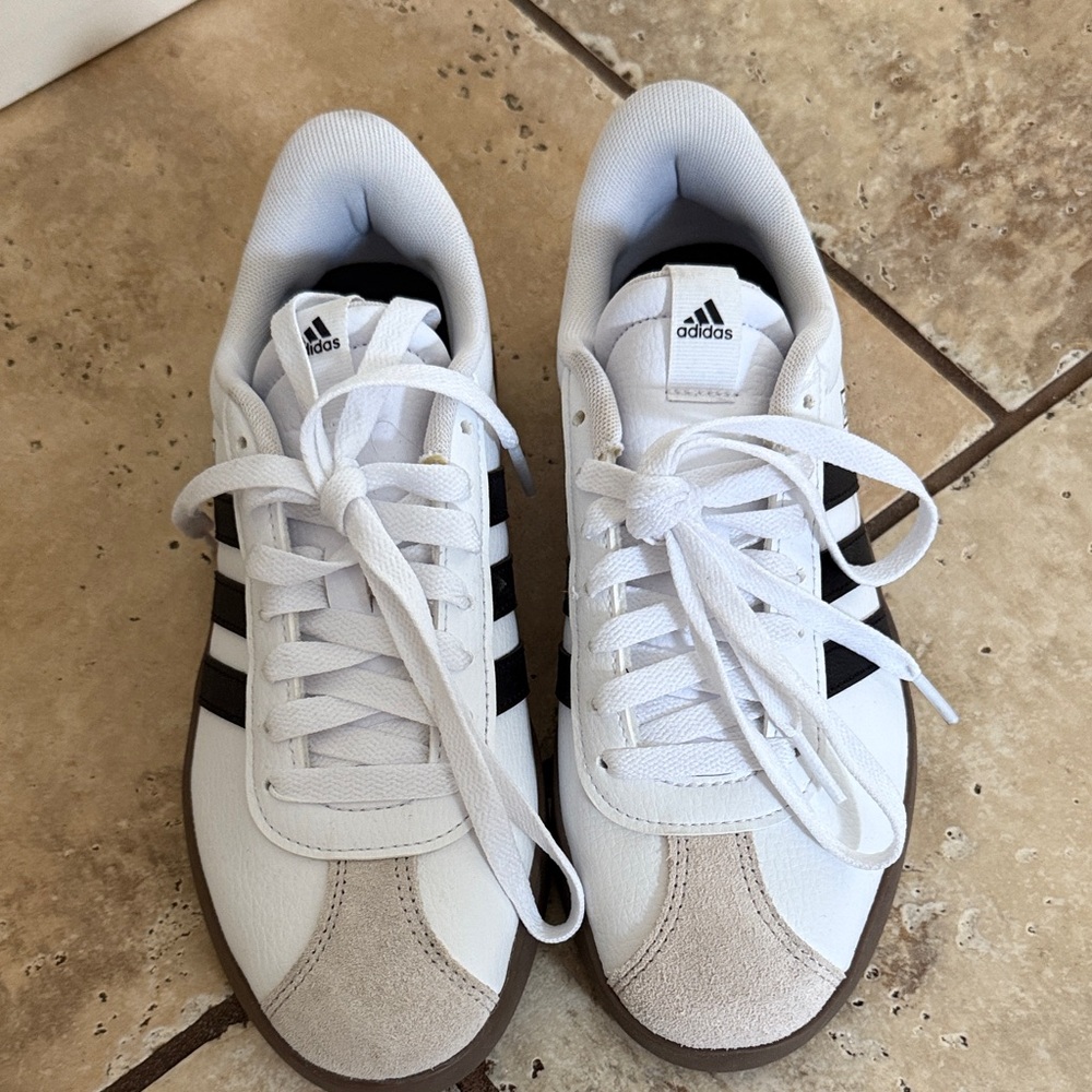 Adidas Women’s White and Black Sneakers - Picture 4 of 5